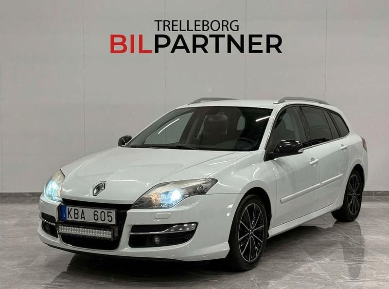 Vit Begagnad 2012 Renault Laguna GrandTour Bose Edition Kombi | 39 900 kr (Bra pris) - Bild 1/4