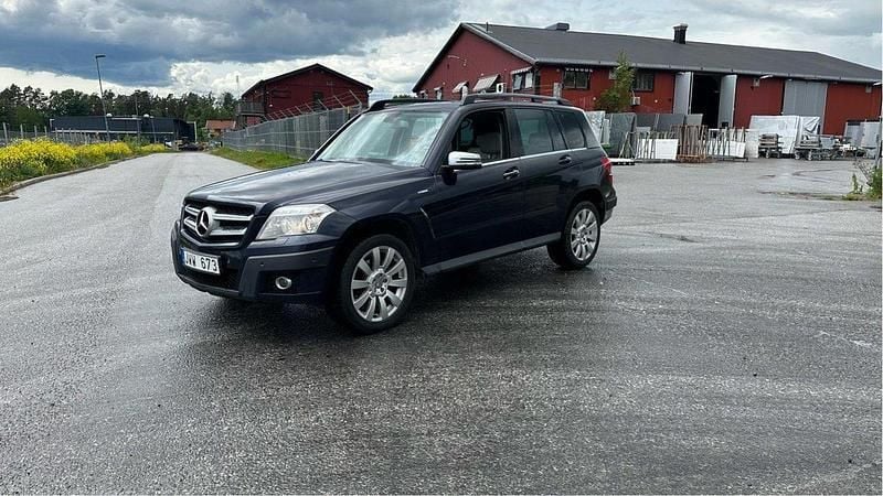 Blå Begagnad 2009 Mercedes GLK220 SUV | 69 000 kr (Dyr) - Bild 1/4