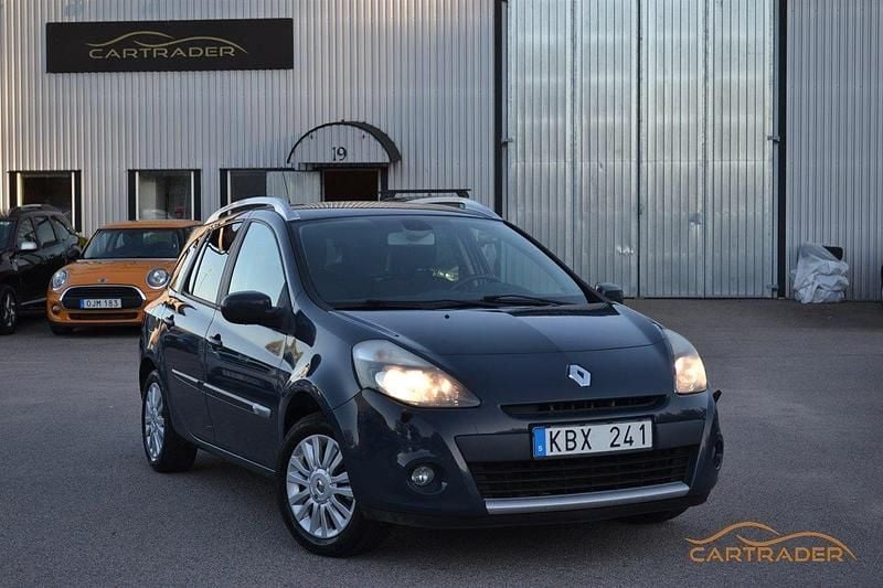 Blå Begagnad 2013 Renault Clio GrandTour Kombi | 32 900 kr (Bra pris) - Bild 1/4