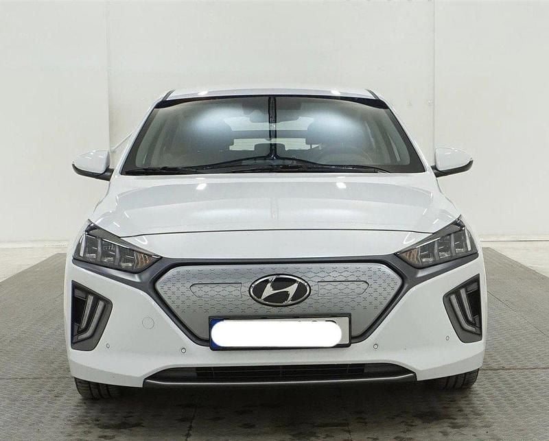 Vit Begagnad 2020 Hyundai Ioniq Premium Halvkombi | 180 000 kr (Marknadspris) - Bild 1/4