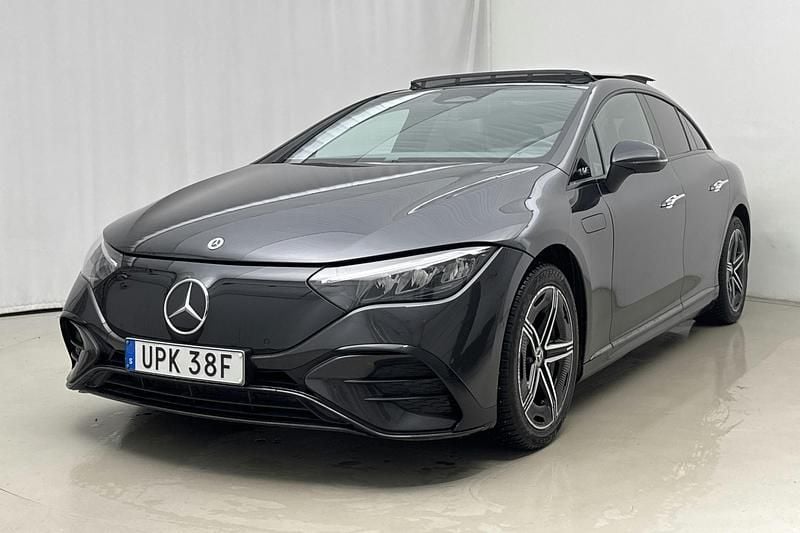 Grå Begagnad 2022 Mercedes EQE350 AMG | 449 000 kr (Marknadspris) - Bild 1/4