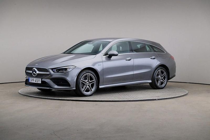 Mörkgrå Begagnad 2021 Mercedes CLA250e Shooting Brake AMG Line Premium Kombi | 345 000 kr (Lite dyr) - Bild 1/4