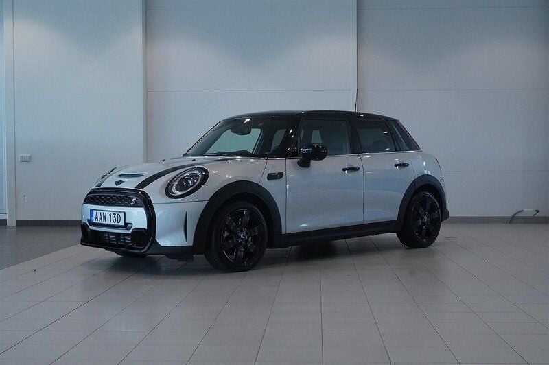 Okänd Begagnad 2021 Mini Cooper S Halvkombi | 279 500 kr (Dyr) - Bild 1/4