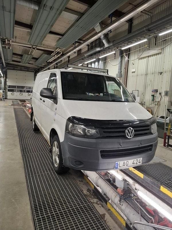 Vit Begagnad 2011 VW T5 Van | 65 000 kr (Bra pris) - Bild 1/4