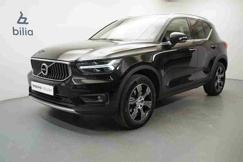Svart Begagnad 2019 Volvo XC40 SUV | 269 900 kr - Bild 1/1