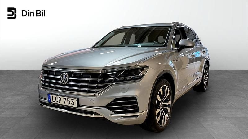 Silver Begagnad 2018 VW Touareg SUV | 419 000 kr (Bra pris) - Bild 1/4