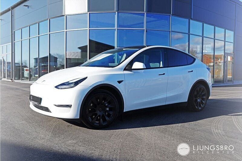 Vit Begagnad 2022 Tesla Model Y Long Range SUV | 409 900 kr (Superpris) - Bild 1/4