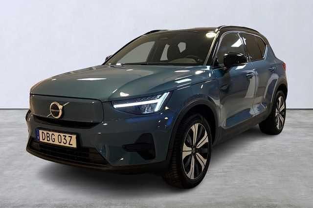 Blå Begagnad 2023 Volvo XC40 Core SUV | 359 900 kr - Bild 1/4