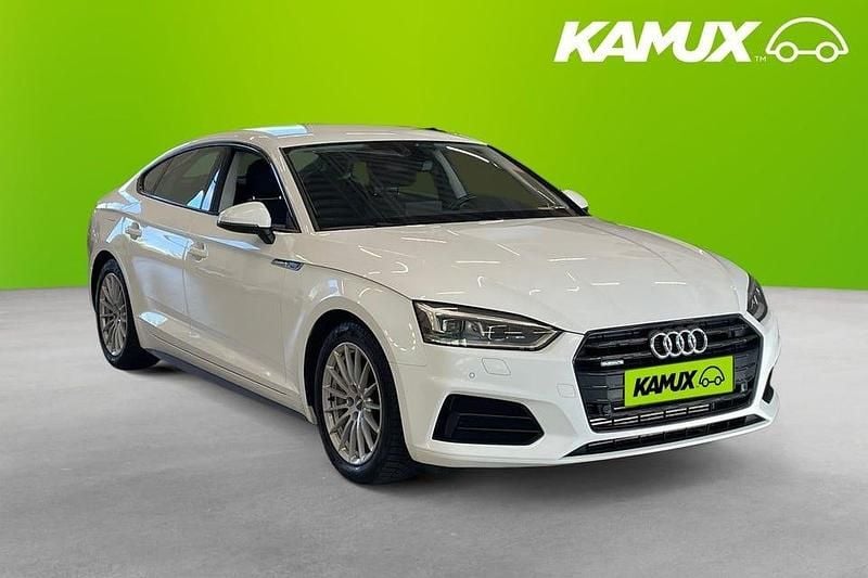 Vit Begagnad 2019 Audi A5 Proline Sportkupé | 229 800 kr (Marknadspris) - Bild 1/3