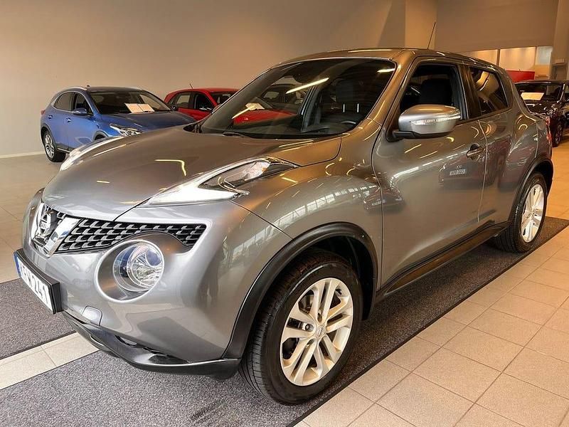 Grå Begagnad 2018 Nissan Juke N-Connecta SUV | 108 000 kr (Marknadspris) - Bild 1/4
