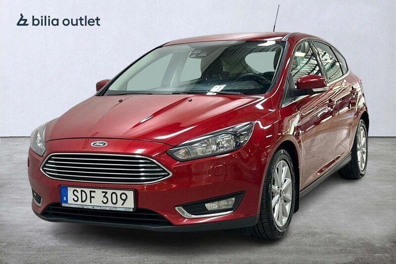 Röd Begagnad 2016 Ford Focus Titanium Halvkombi | 99 900 kr (Marknadspris) - Bild 1/1