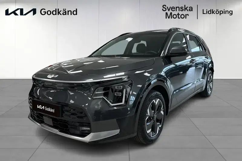 Grå Begagnad 2023 Kia e-Niro Advance SUV | 419 900 kr - Bild 1/4