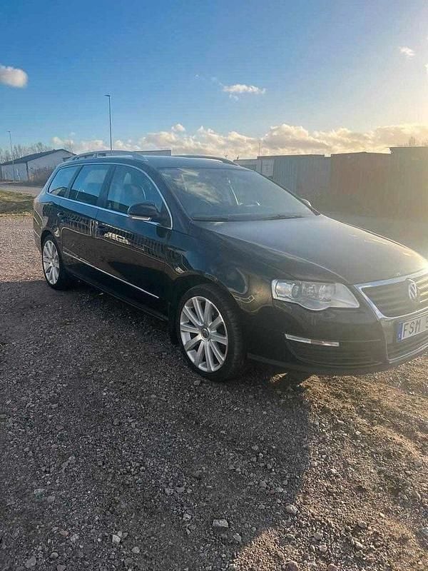 Svart Begagnad 2010 VW Passat Sportline Kombi | 33 000 kr (Bra pris) - Bild 1/4