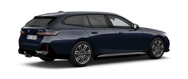 Ny BMW 530e Comfort Edition 190 HK (139 kW) 2026 Svart Kombi