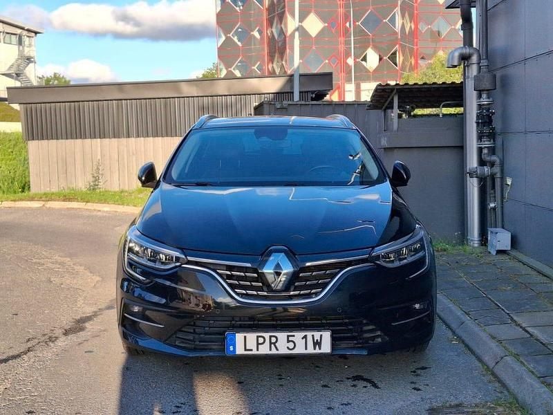 Begagnad 2022 Renault Mégane GrandTour Kombi | 210 000 kr (Marknadspris) - Bild 1/4