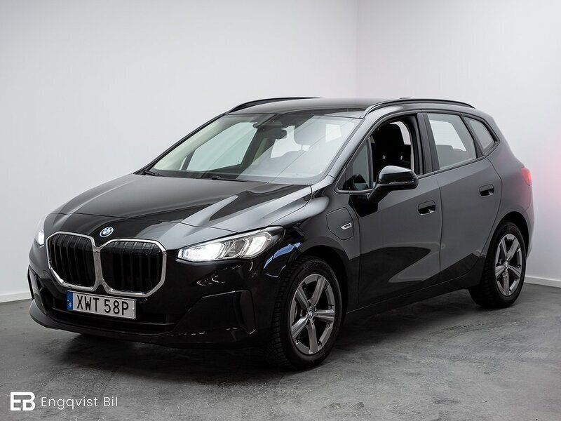 Begagnad BMW 225 Active Tourer 245 HK (180 kW) 2022 Svart Minibuss