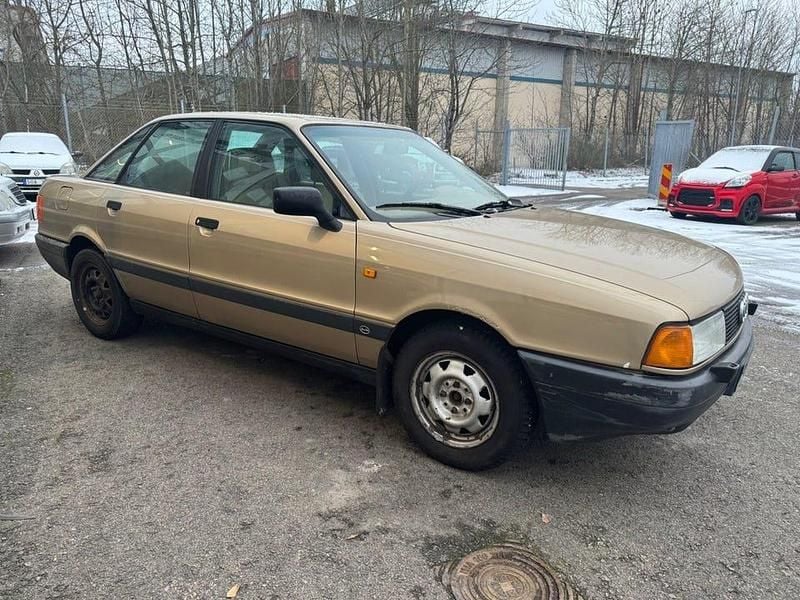 Begagnad Audi 80 Sport 90 HK (66 kW) 1987 Brun Sedan
