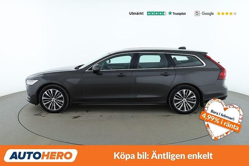 Begagnad Volvo V90 Momentum 200 HK (147 kW) 2020 Grå Kombi
