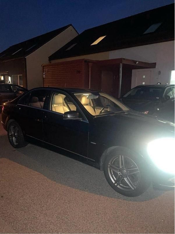 Begagnad Mercedes 190 156 HK (114 kW) 2010 Sedan