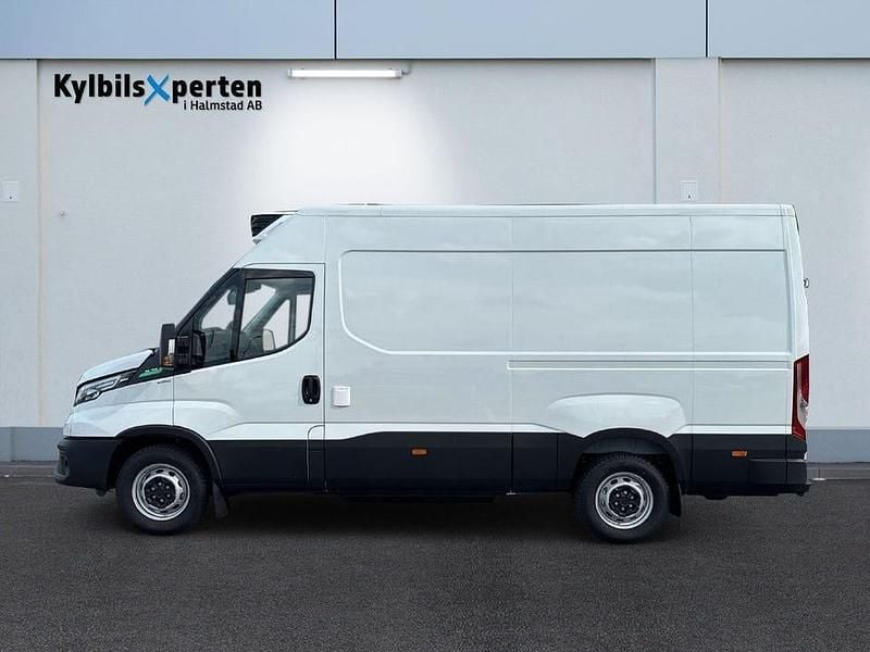 Ny Iveco Daily 136 HK (100 kW) 2025 Vit Van