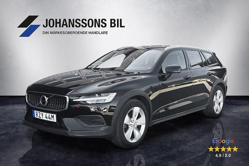Svart Begagnad 2022 Volvo V60 CC Kombi | 329 900 kr (Marknadspris) - Bild 1/4