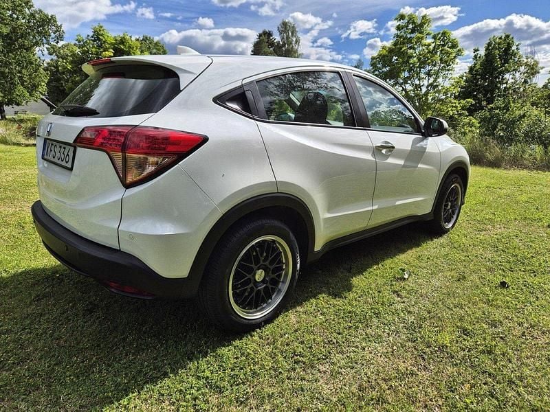 Vit Begagnad 2016 Honda HR-V SUV | 115 000 kr (Marknadspris) - Bild 1/4