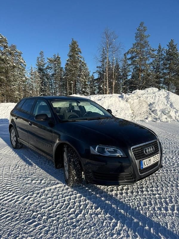 Begagnad Audi A3 105 HK (77 kW) 2010 Halvkombi