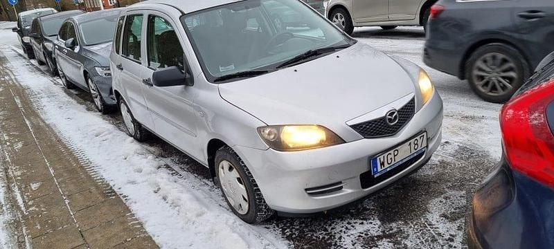 Begagnad Mazda 2 75 HK (55 kW) 2004 Halvkombi