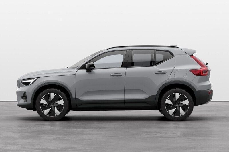 Grå Ny 2025 Volvo XC40 Performance SUV | 579 900 kr - Bild 1/4