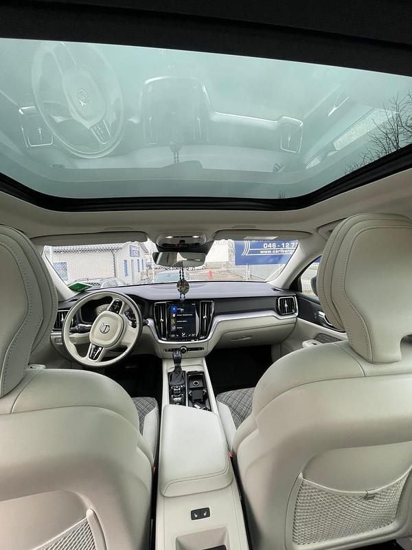 Begagnad Volvo V60 CC 190 HK (139 kW) 2020 Kombi
