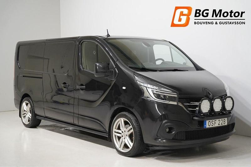 Svart Begagnad 2021 Renault Trafic Van | 249 600 kr (Lite dyr) - Bild 1/3