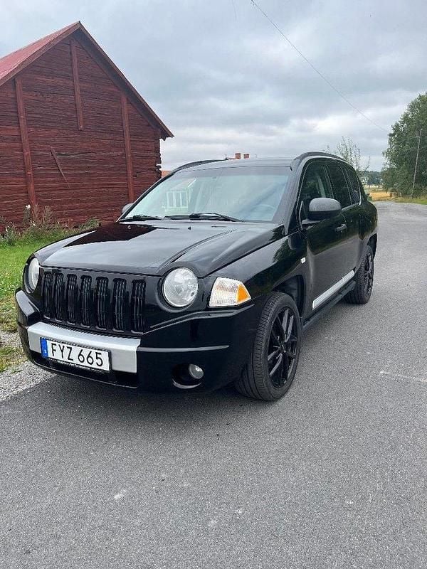 Svart Begagnad 2007 Jeep Compass Limited SUV | 52 000 kr (Marknadspris) - Bild 1/4