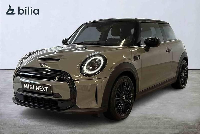 Grå Begagnad 2023 Mini Cooper SE Halvkombi | 209 000 kr - Bild 1/1