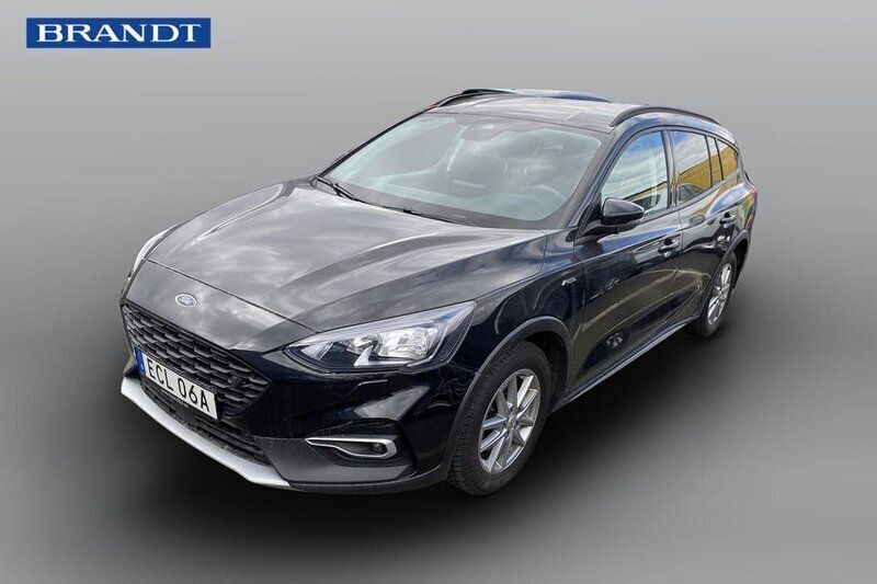 Svart Begagnad 2022 Ford Focus Active Kombi | 184 900 kr (Marknadspris) - Bild 1/1
