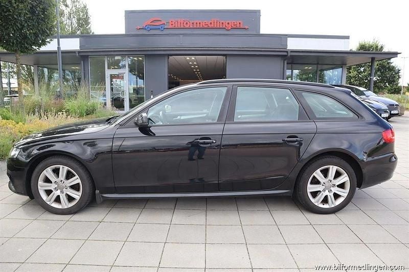 Svart samma som bilen Begagnad 2011 Audi A4 Kombi | 74 900 kr (Marknadspris) - Bild 1/4
