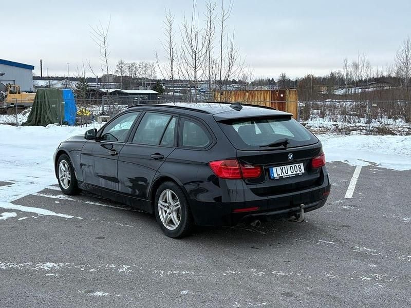 Begagnad BMW 318 143 HK (105 kW) 2014 Kombi