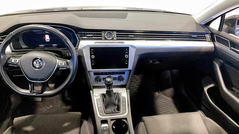 Begagnad VW Passat 150 HK (110 kW) 2018 Grå Kombi