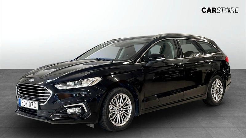 Svart (black) Begagnad 2022 Ford Mondeo Titanium Kombi | 229 900 kr (Marknadspris) - Bild 1/4