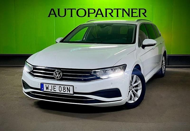 Vit Begagnad 2021 VW Passat Kombi | 159 000 kr (Bra pris) - Bild 1/4