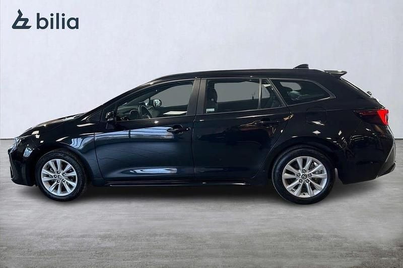 Begagnad Toyota Corolla Active 141 HK (103 kW) 2025 Svart Kombi