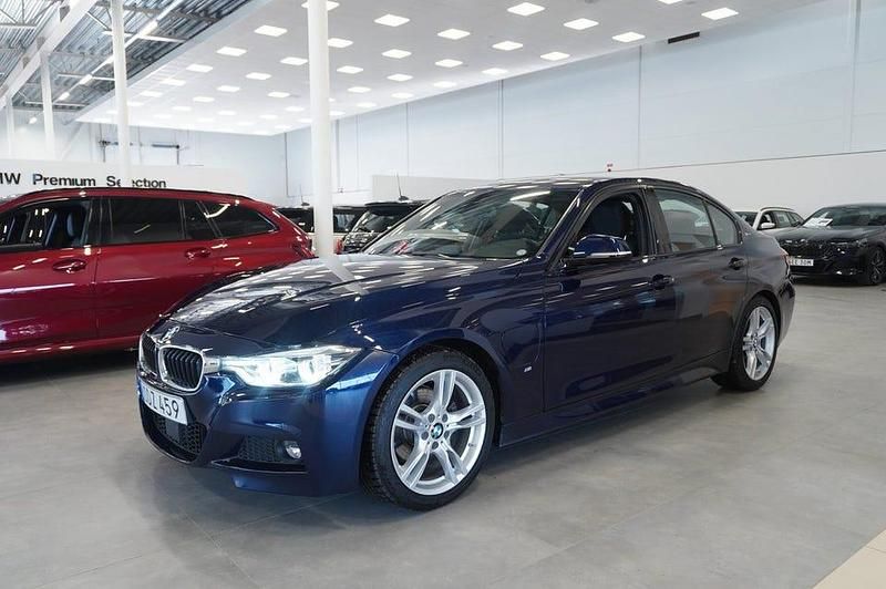 Begagnad BMW 330 M Sport 252 HK (185 kW) 2017 Individual tanzanit blå metallic Sedan