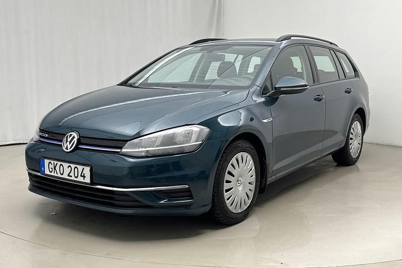 Mörkgrön Begagnad 2018 VW Golf VII | 112 000 kr (Bra pris) - Bild 1/4