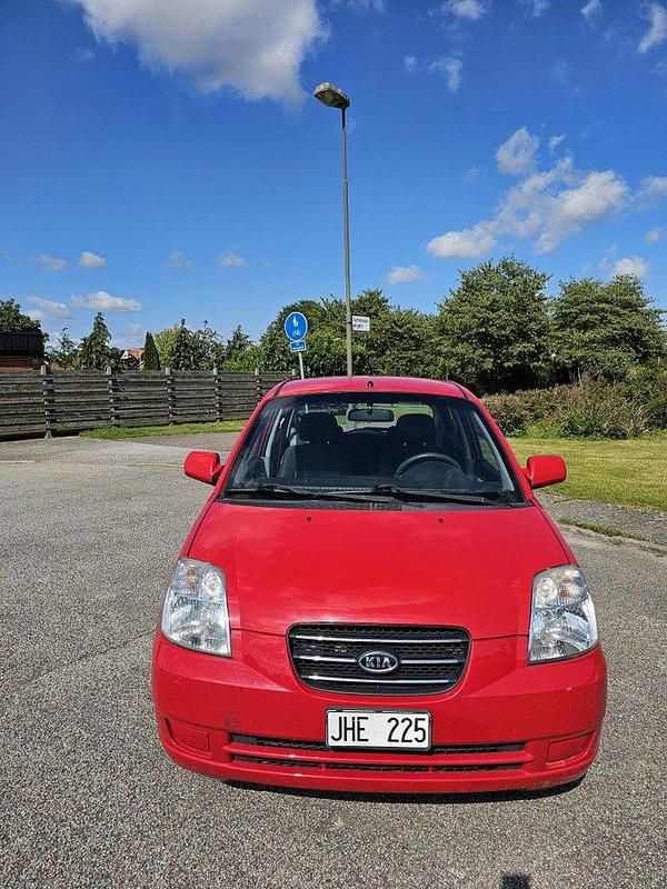 Röd Begagnad 2007 Kia Picanto Halvkombi | 28 900 kr (Marknadspris) - Bild 1/4