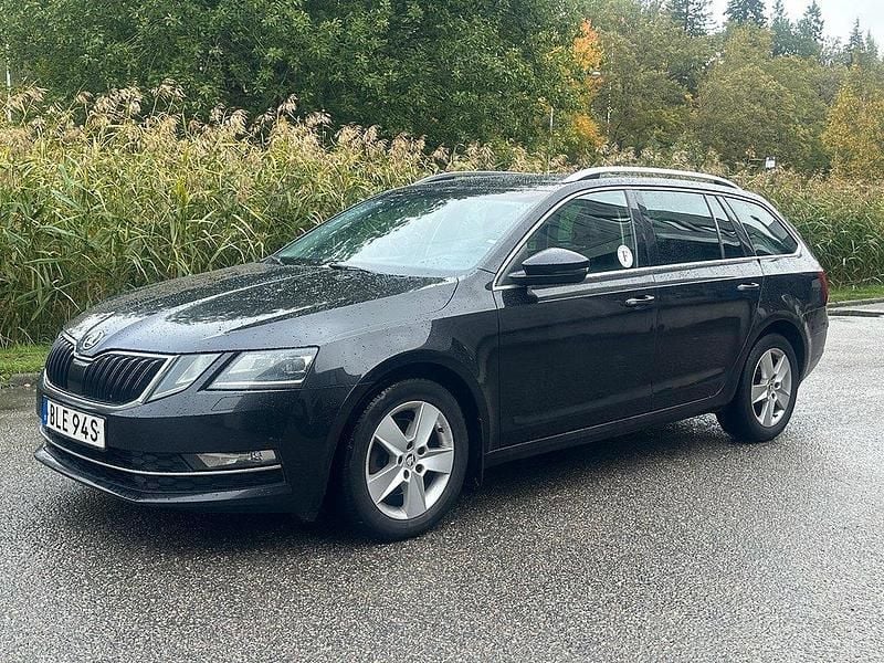 Svart Begagnad 2019 Skoda Octavia G-TEC Style Kombi | 59 900 kr - Bild 1/4
