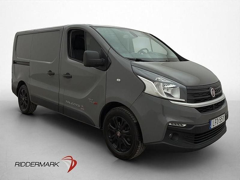 Begagnad Fiat Talento 120 HK (88 kW) 2018 Grå Minibuss