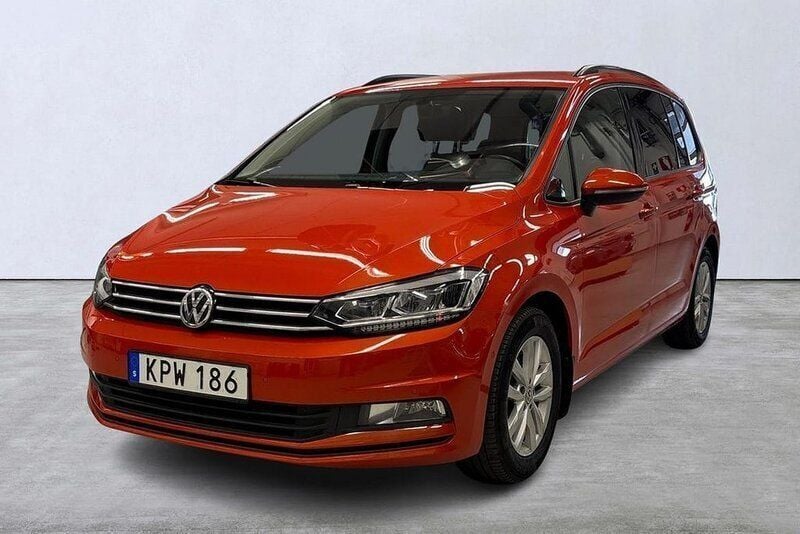 Orange Begagnad 2016 VW Touran Minibuss | 159 000 kr (Bra pris) - Bild 1/4