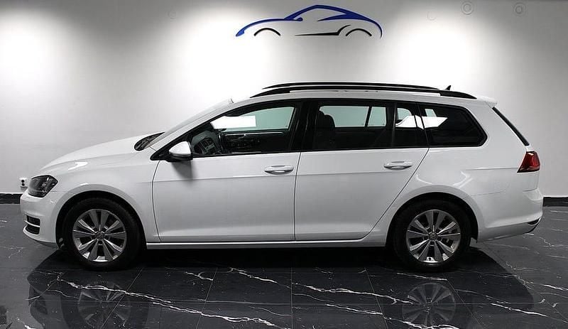 Vit Begagnad 2015 VW Golf VII Kombi | 159 800 kr (Lite dyr) - Bild 1/4