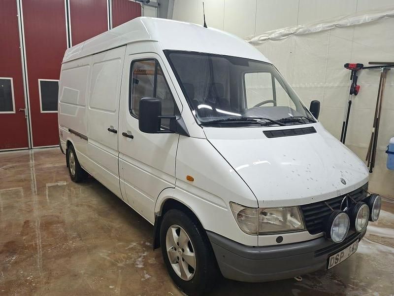 Begagnad Mercedes Sprinter 122 HK (89 kW) 1999 Van