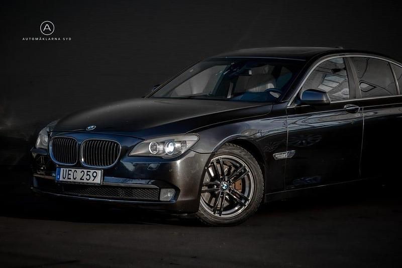 Begagnad BMW 730 245 HK (180 kW) 2010 Grå Sedan