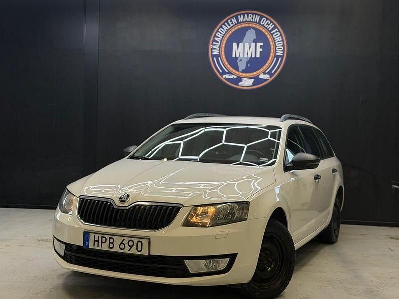 Begagnad Skoda Octavia 105 HK (77 kW) 2015 Vit Halvkombi